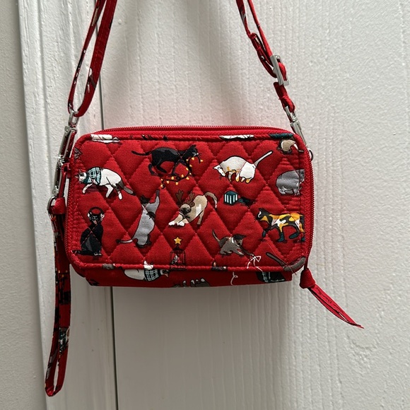 VERA BRADLEY HOLIDAY CATS- RFID All In One Crossbody Wallet - Picture 3 of 6